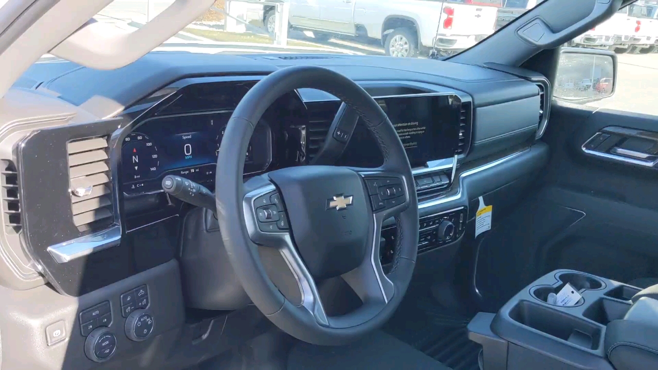 2025 Chevrolet Silverado1500  10