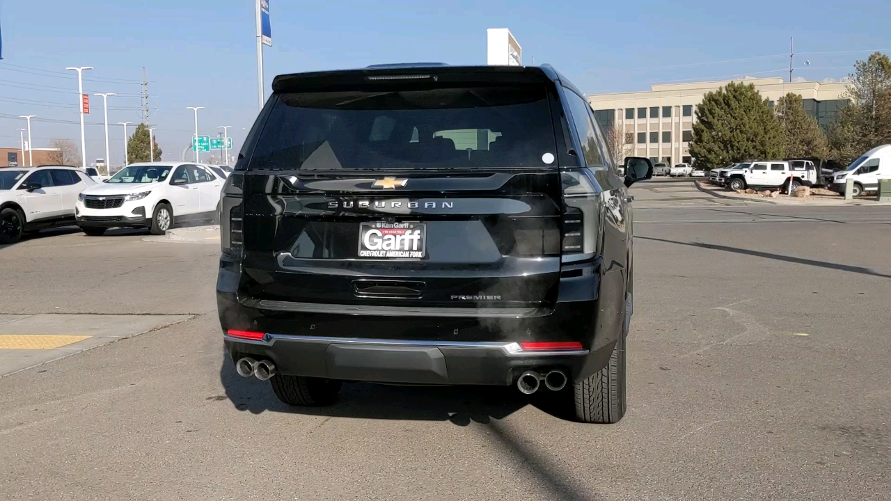 2025 Chevrolet Suburban  4