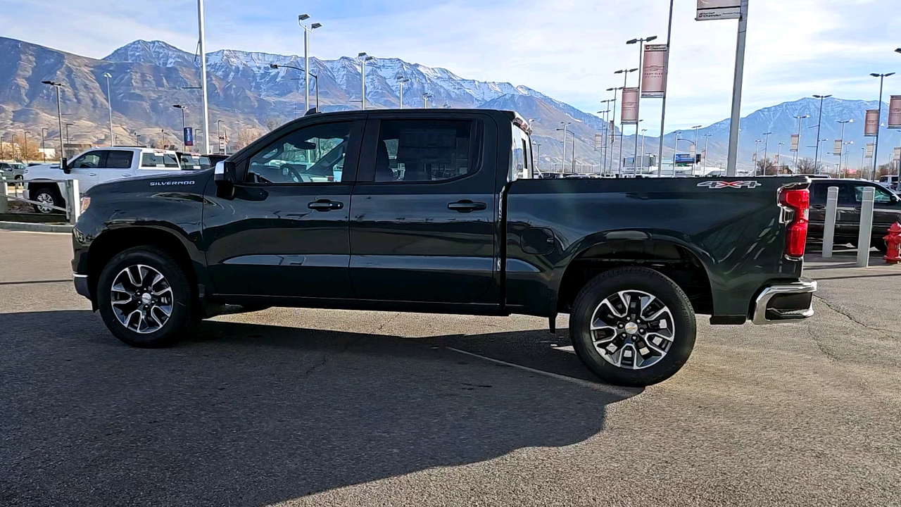 2025 Chevrolet Silverado 1500 LT 3