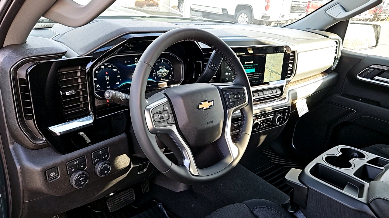 2025 Chevrolet Silverado 1500 LT 10