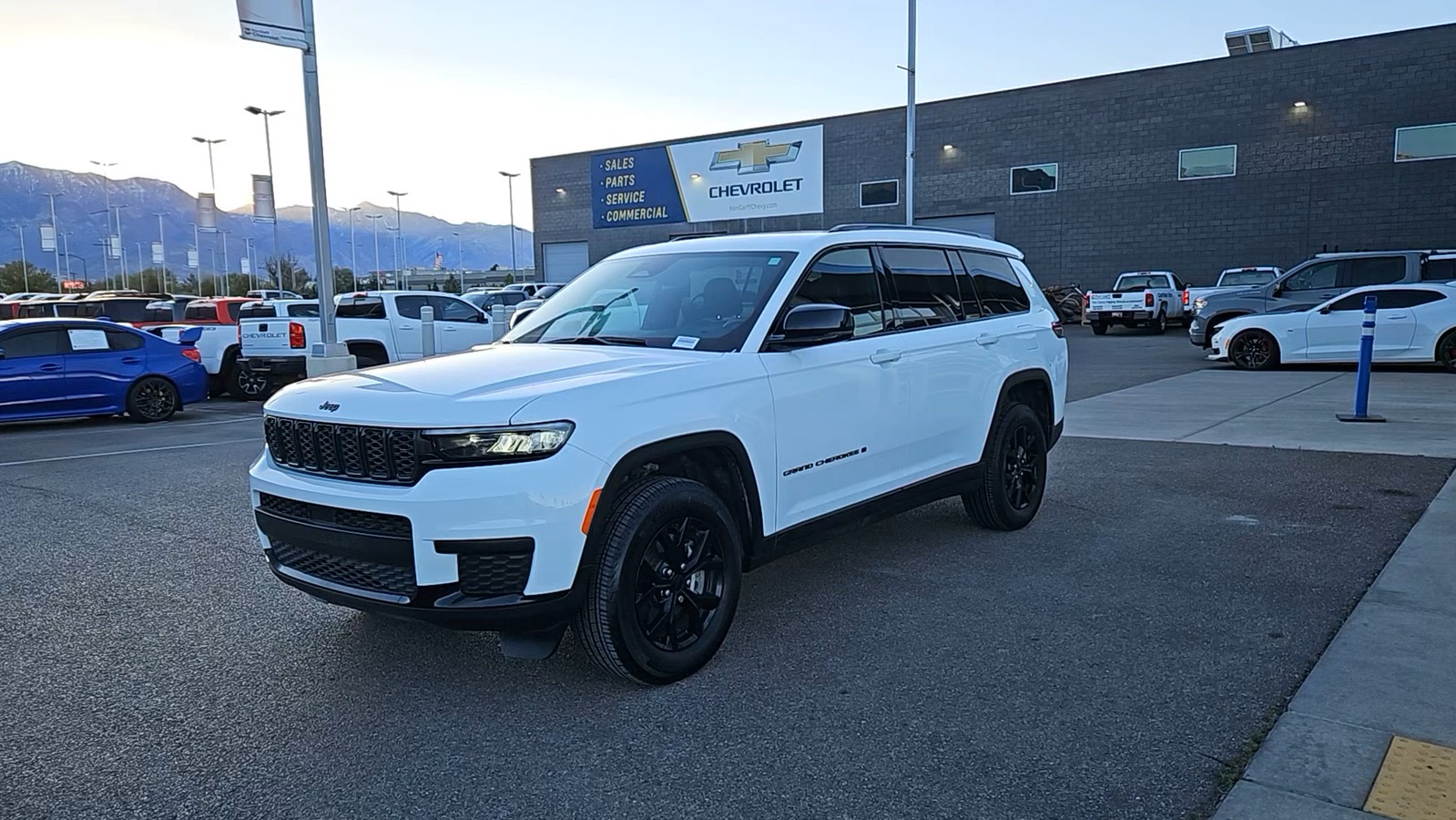 2024 Jeep Grand Cherokee L Altitude X 2