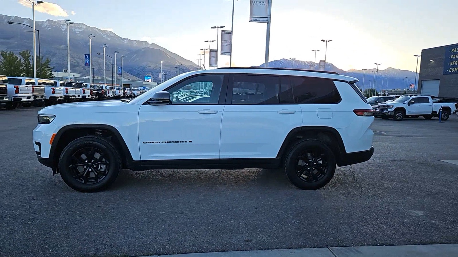 2024 Jeep Grand Cherokee L Altitude X 4