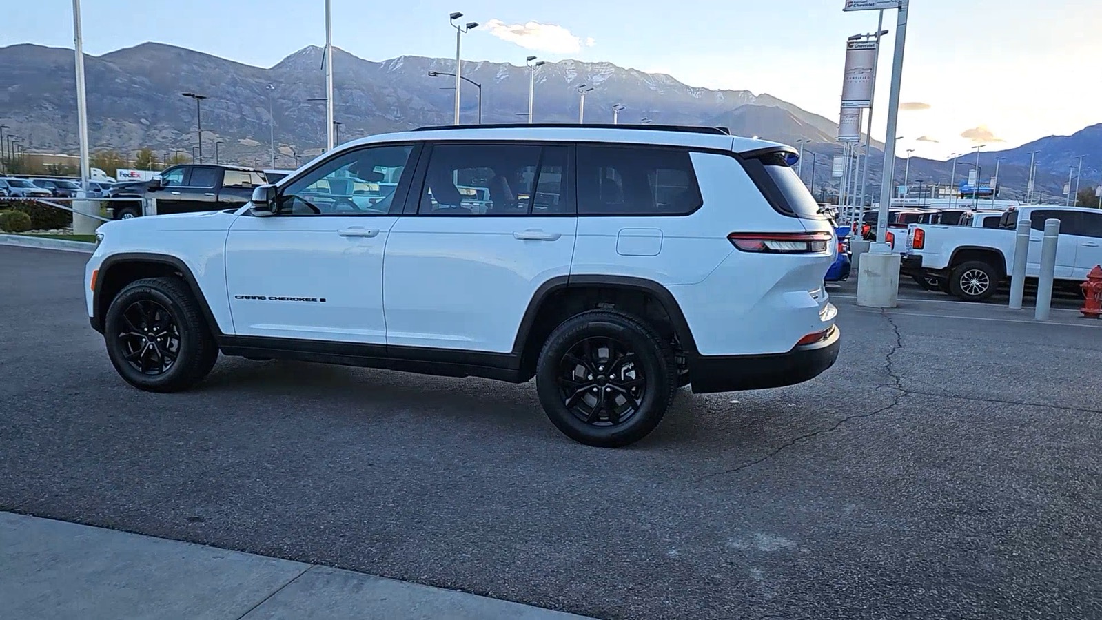 2024 Jeep Grand Cherokee L Altitude X 5