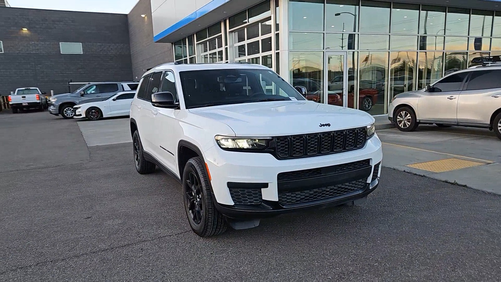 2024 Jeep Grand Cherokee L Altitude X 11