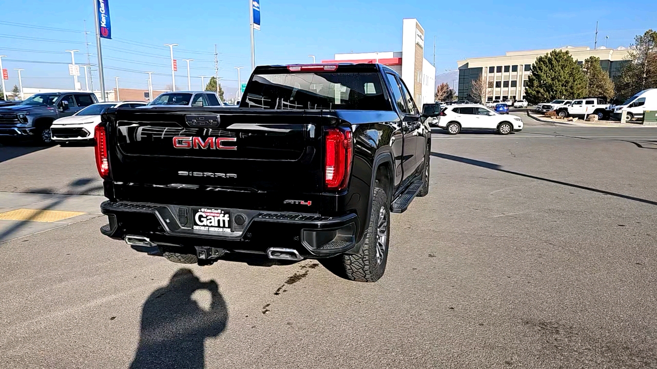 2023 GMC Sierra 1500 AT4 5