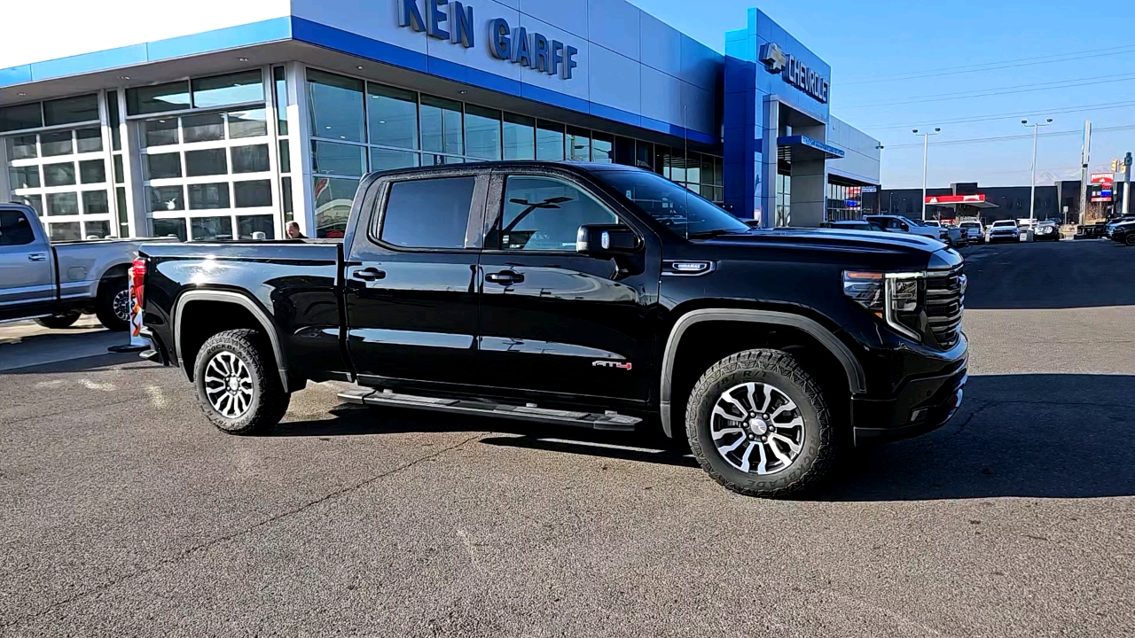 2023 GMC Sierra 1500 AT4 7