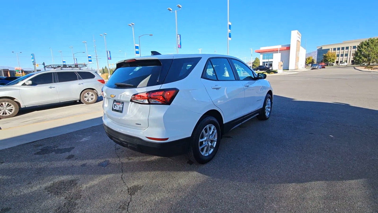 2024 Chevrolet Equinox LS 8