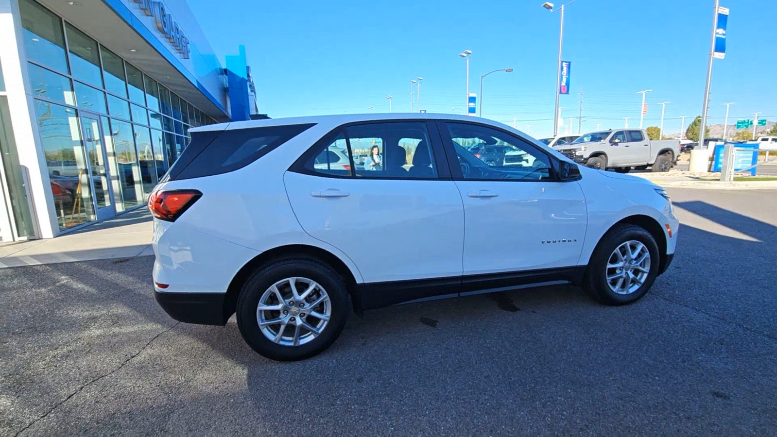 2024 Chevrolet Equinox LS 9