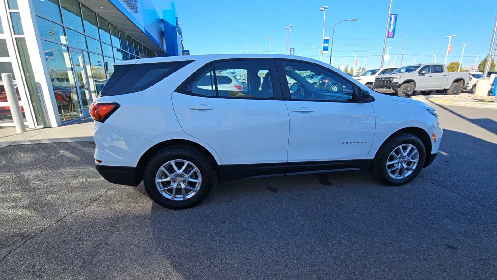 2024 Chevrolet Equinox LS 34