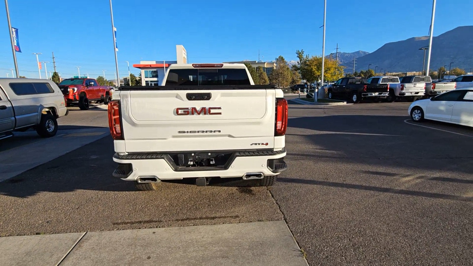 2022 GMC Sierra 1500 AT4 6