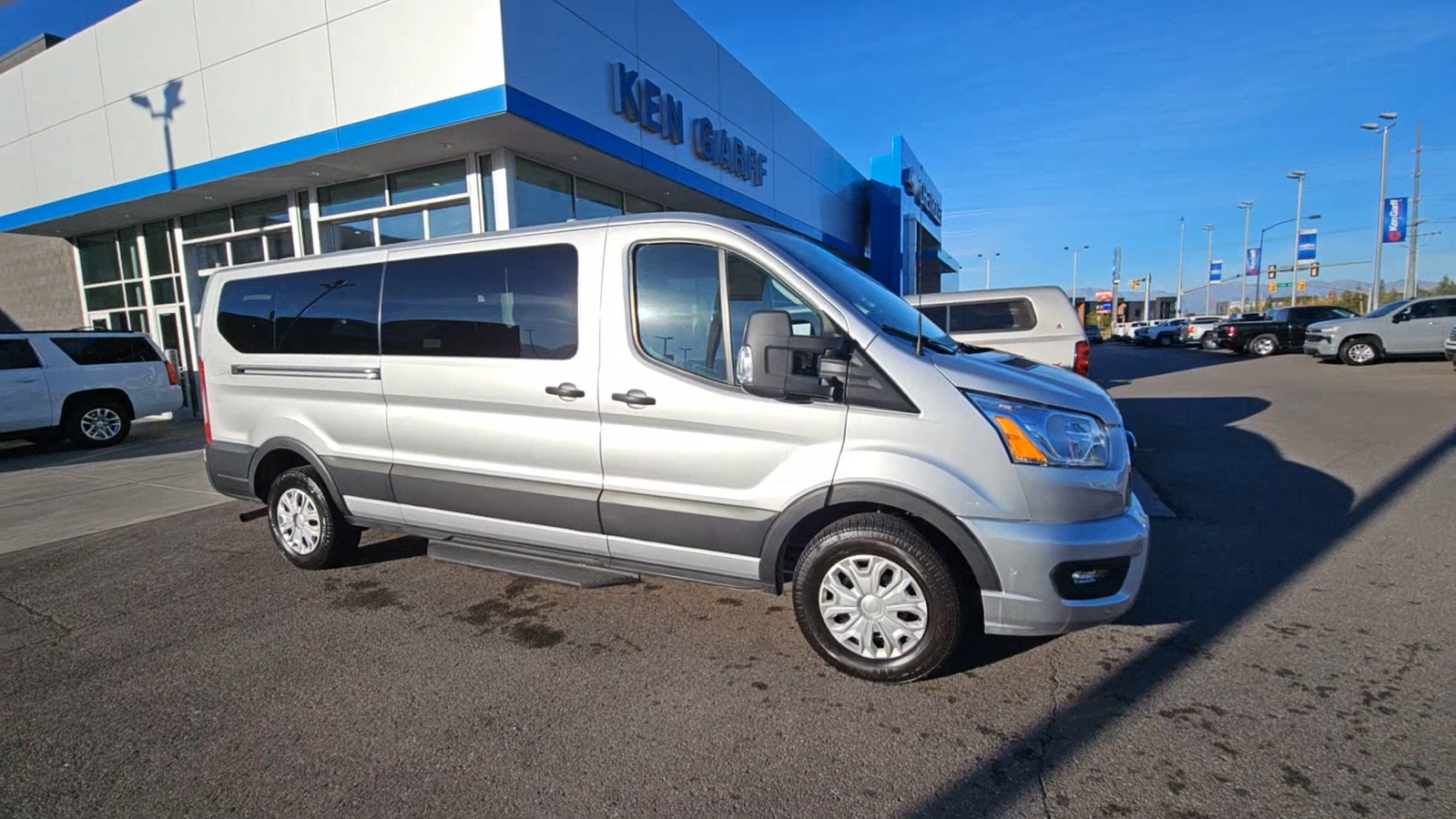 2021 Ford Transit Passenger Wagon XLT 1