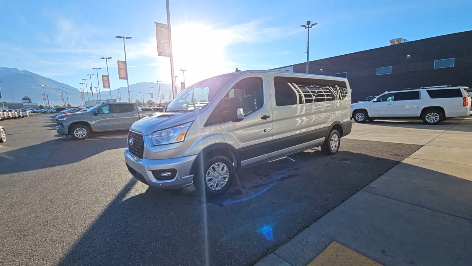 2021 Ford Transit Passenger Wagon XLT 3