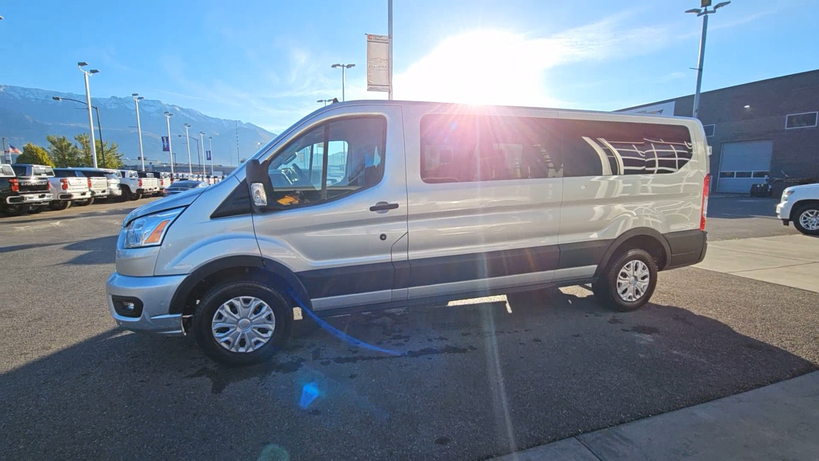 2021 Ford Transit Passenger Wagon XLT 4