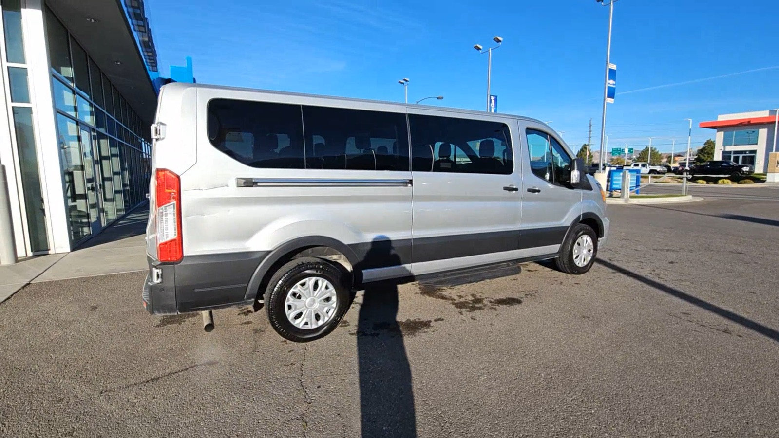 2021 Ford Transit Passenger Wagon XLT 10