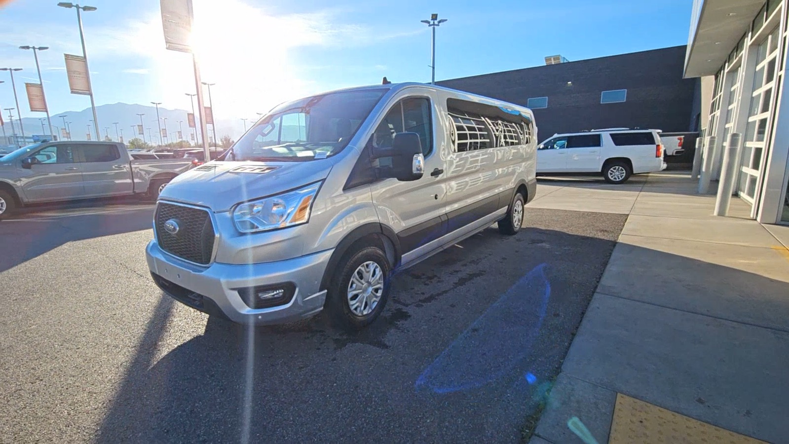 2021 Ford Transit Passenger Wagon XLT 14