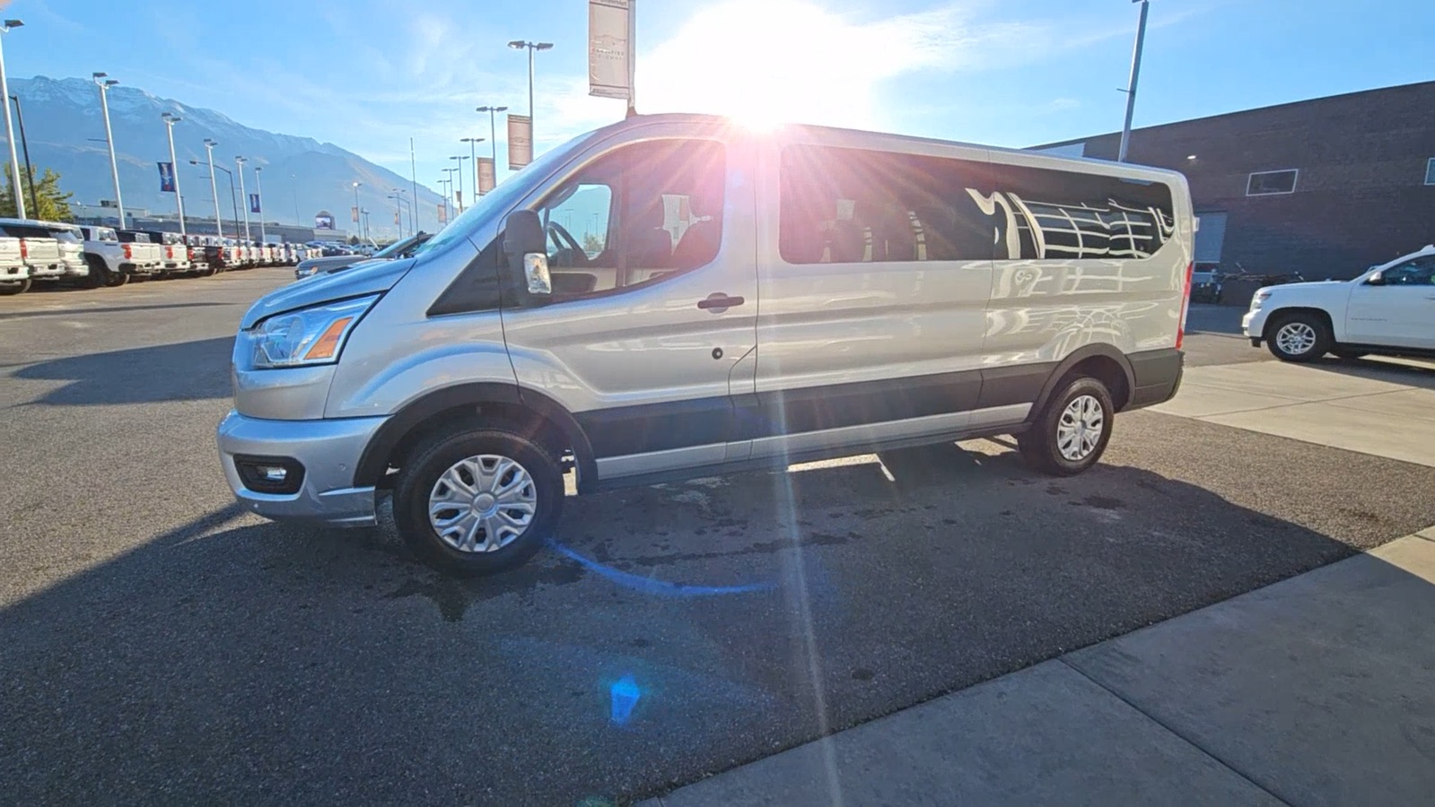 2021 Ford Transit Passenger Wagon XLT 15