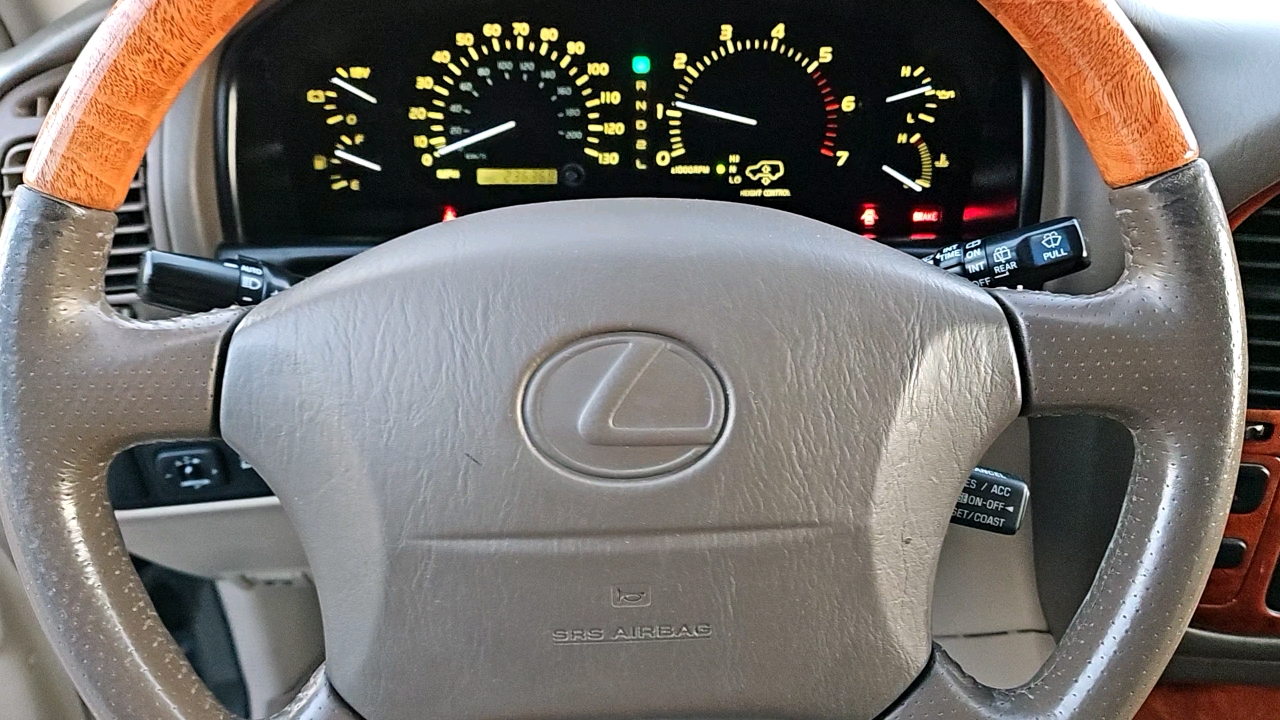 2000 Lexus LX 470 470 11