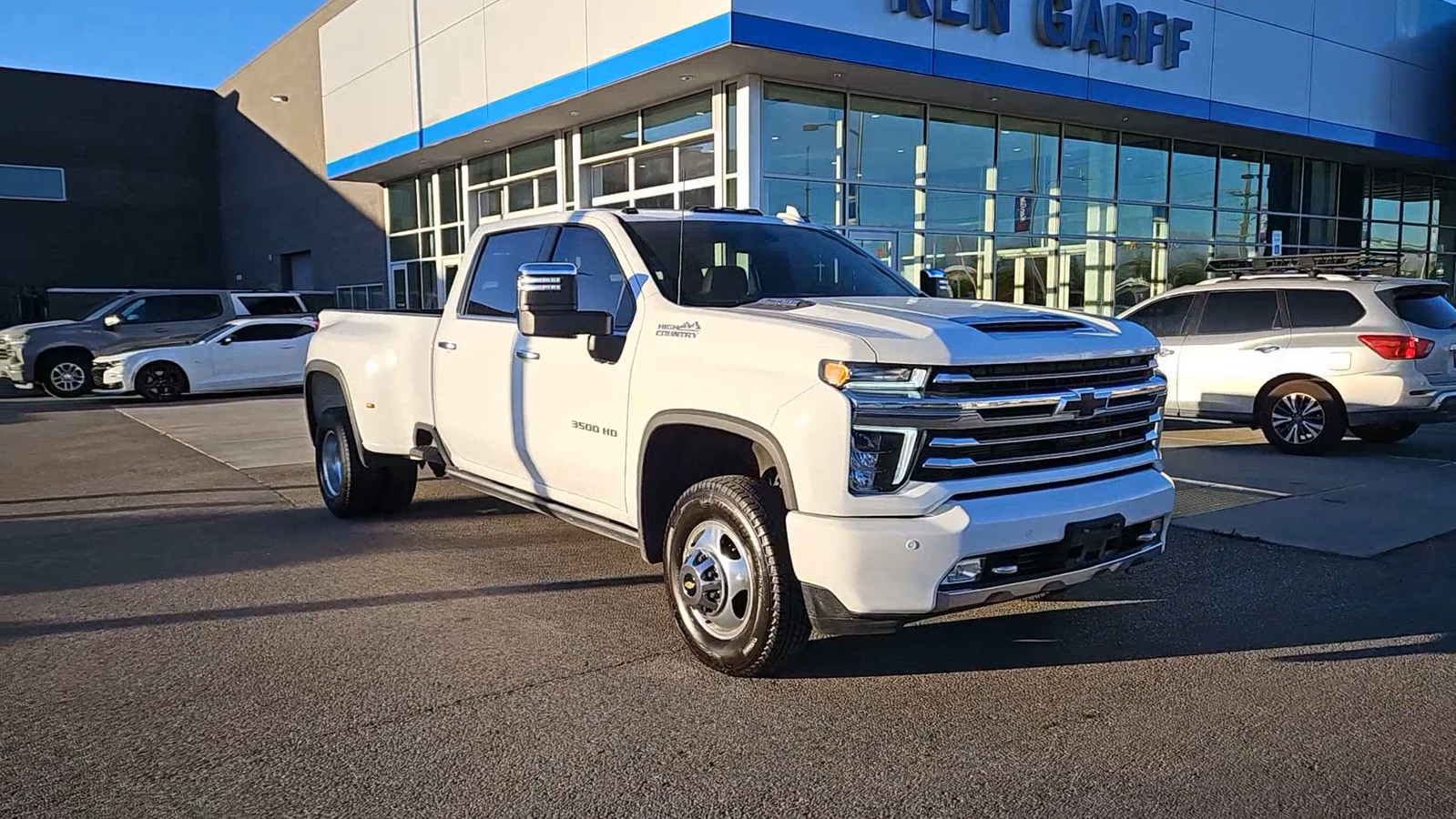 2023 Chevrolet Silverado 3500HD High Country 1