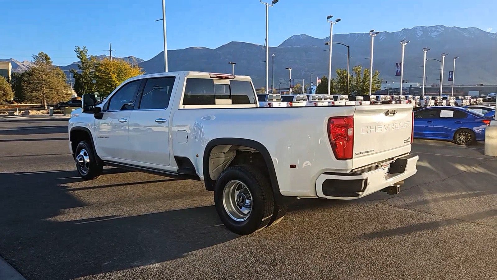 2023 Chevrolet Silverado 3500HD High Country 6