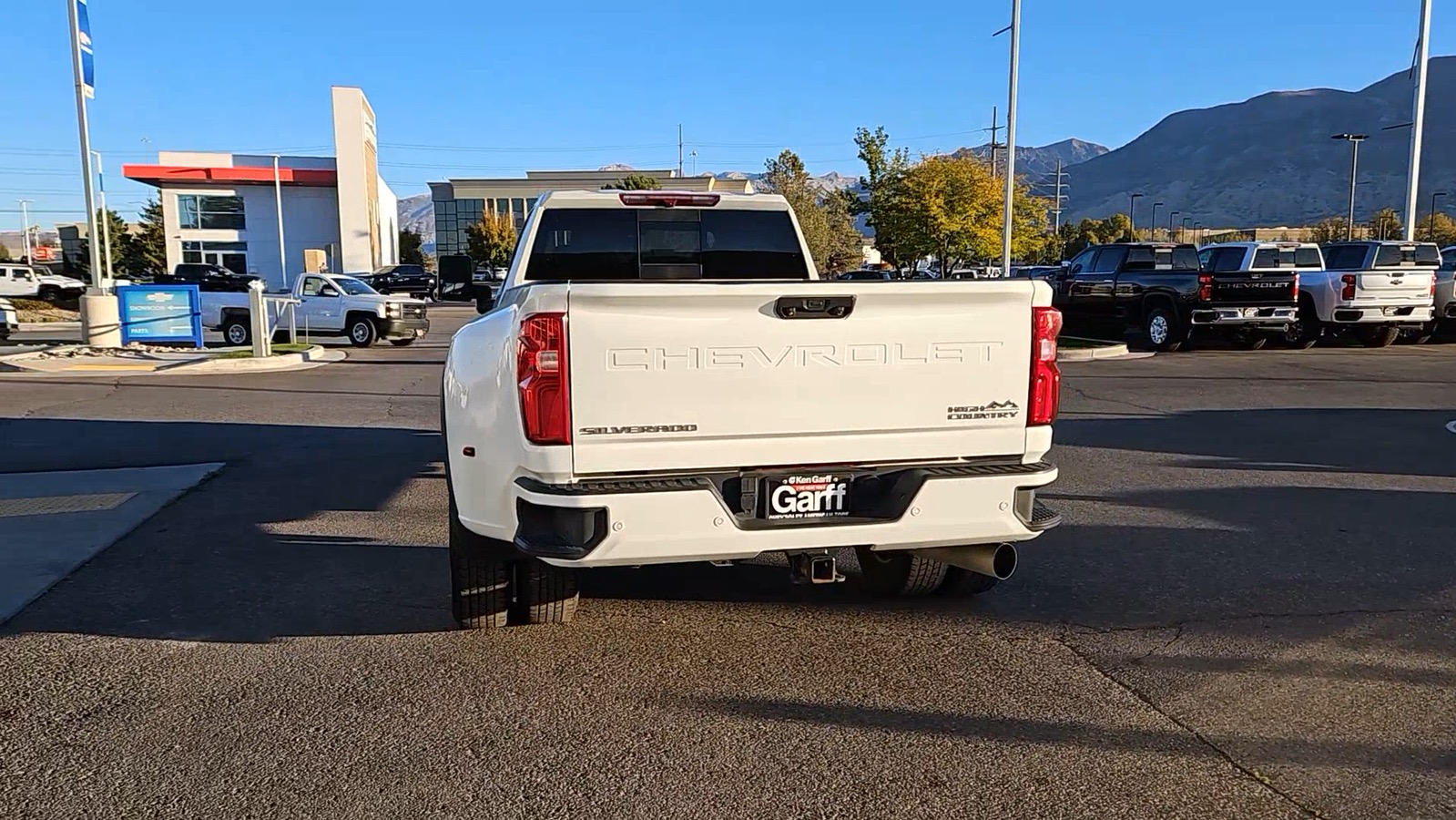 2023 Chevrolet Silverado 3500HD High Country 7