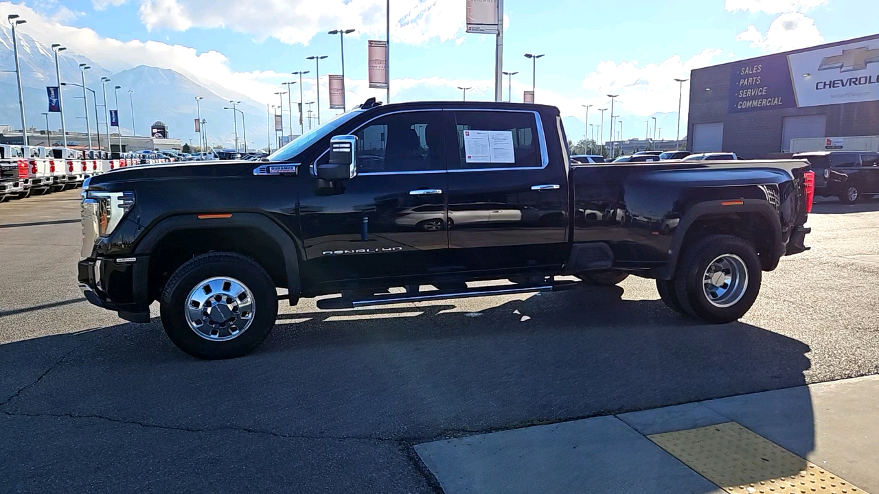 2024 GMC Sierra 3500HD Denali 2