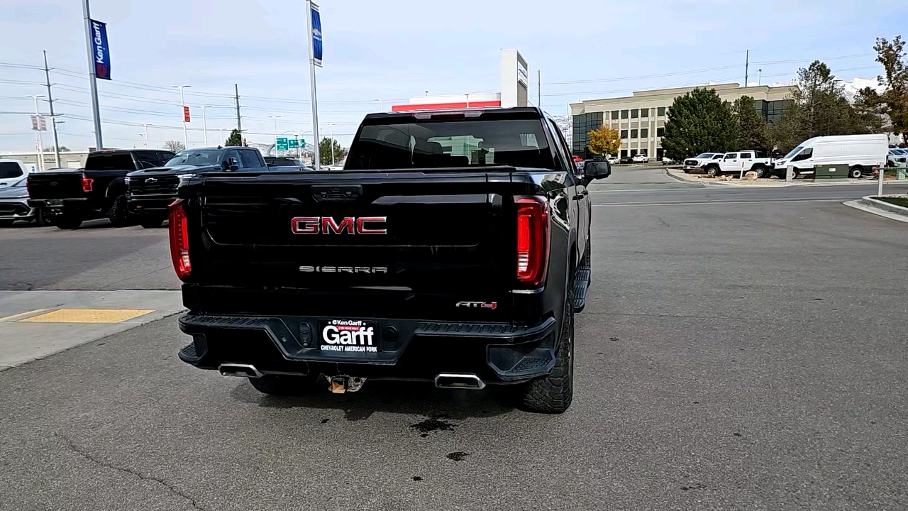 2022 GMC Sierra 1500 AT4 5