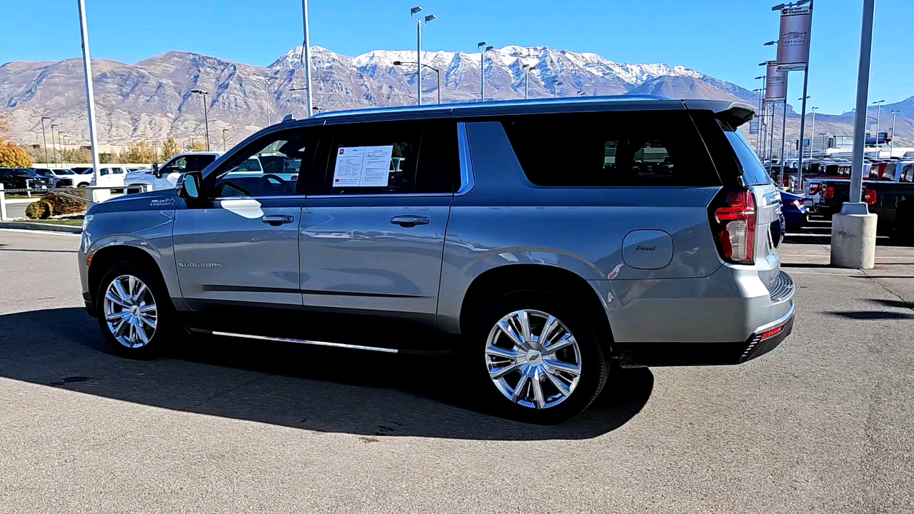 2023 Chevrolet Suburban High Country 3