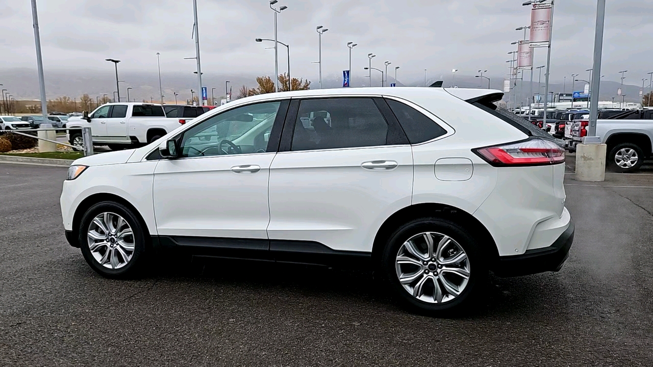 2021 Ford Edge Titanium 3