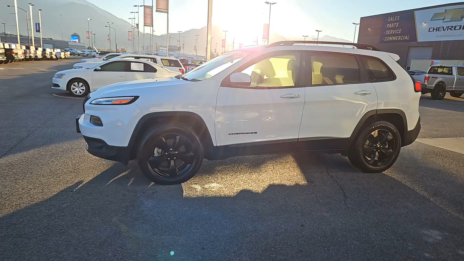 2016 Jeep Cherokee Altitude 11