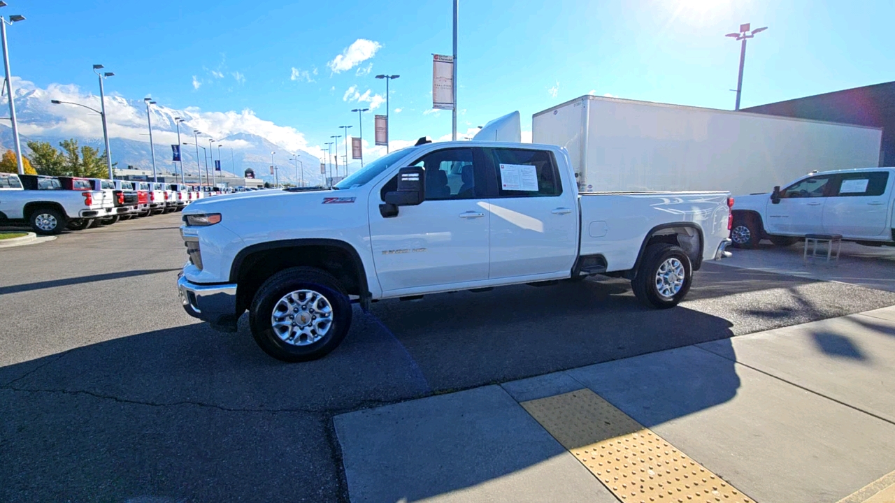 2024 Chevrolet Silverado 3500HD LT 2