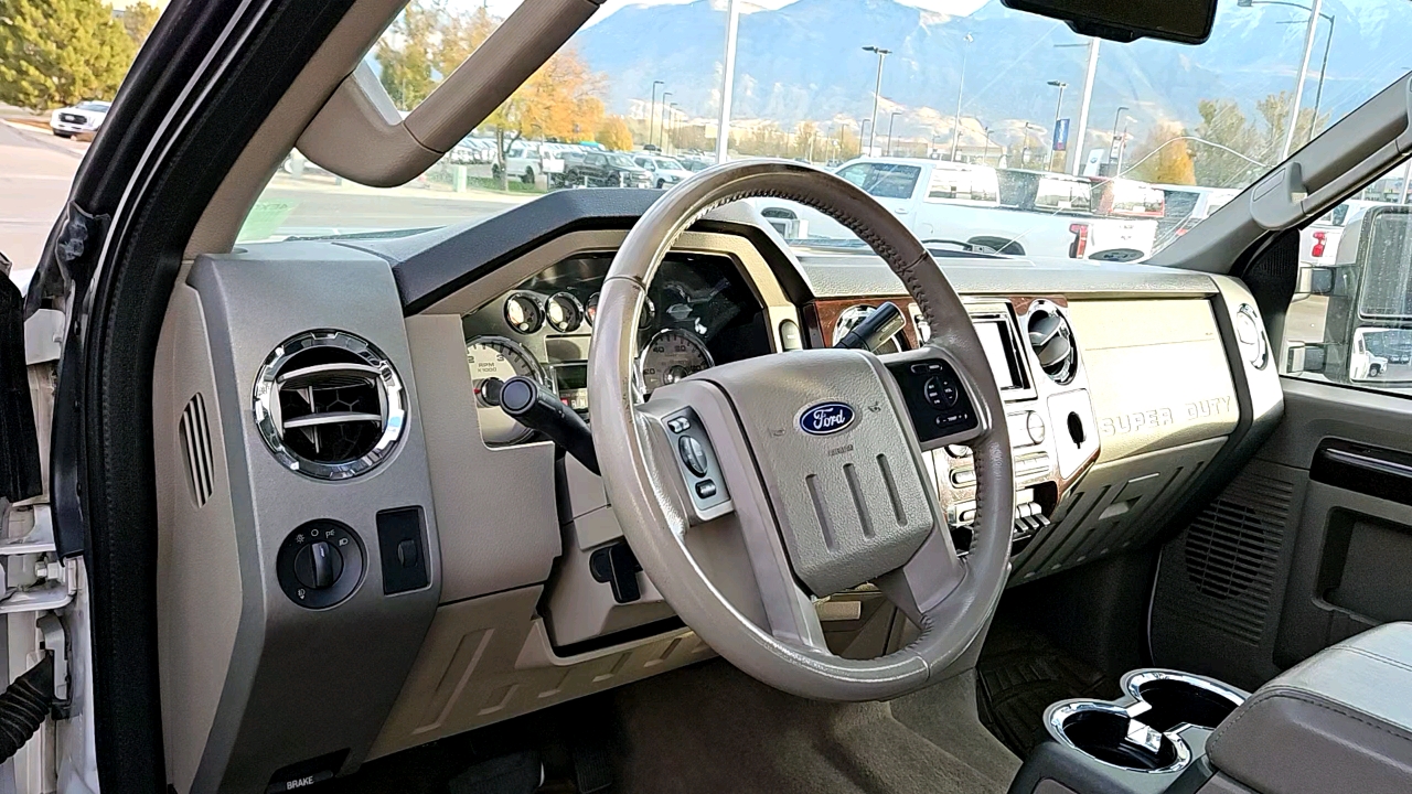 2008 Ford Super Duty F-350 SRW Lariat 10