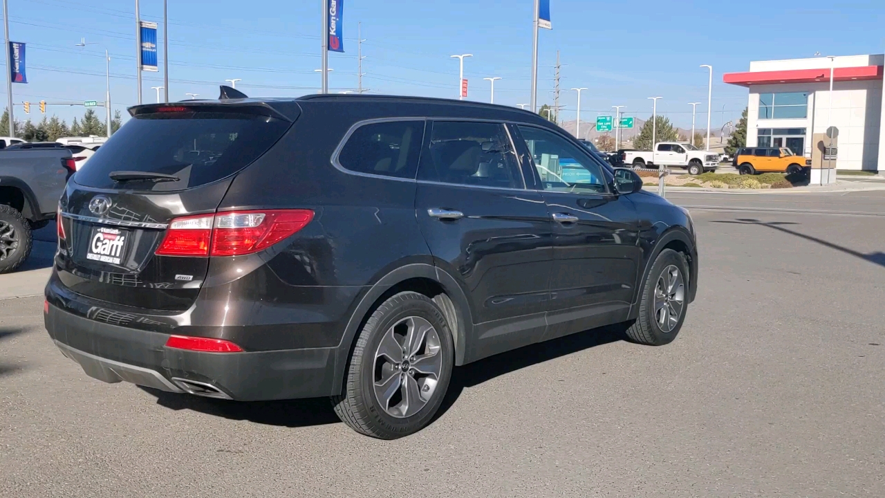 2016 Hyundai Santa Fe SE 5