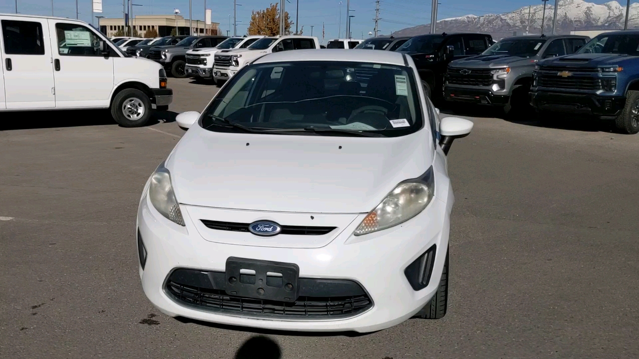 2012 Ford Fiesta SE 8