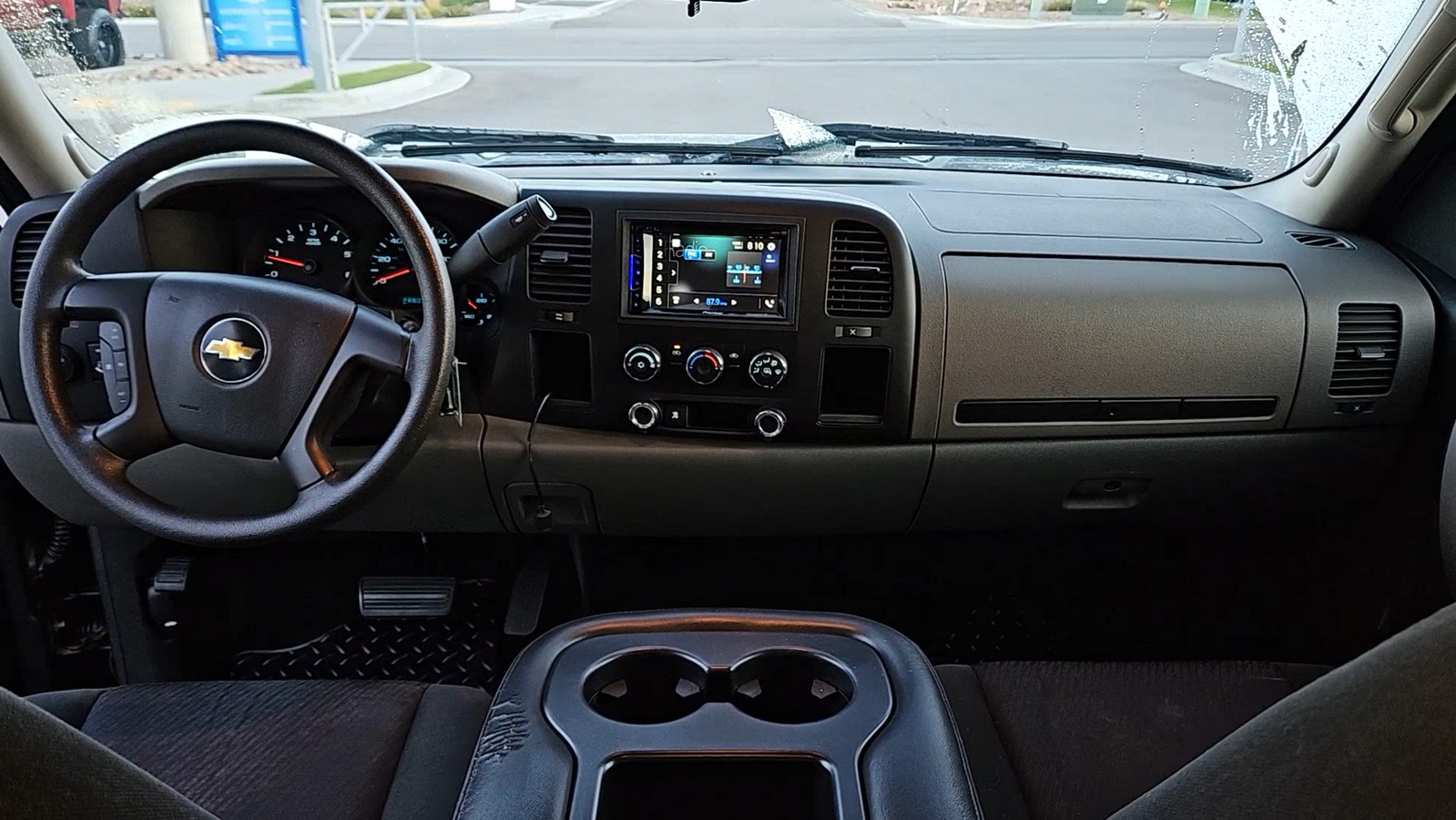 2010 Chevrolet Silverado 1500 LS 26