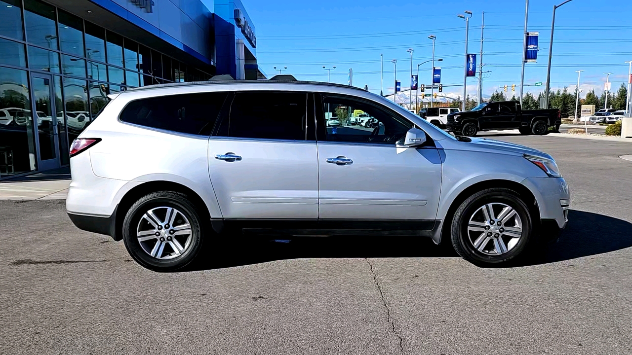 2017 Chevrolet Traverse LT 5