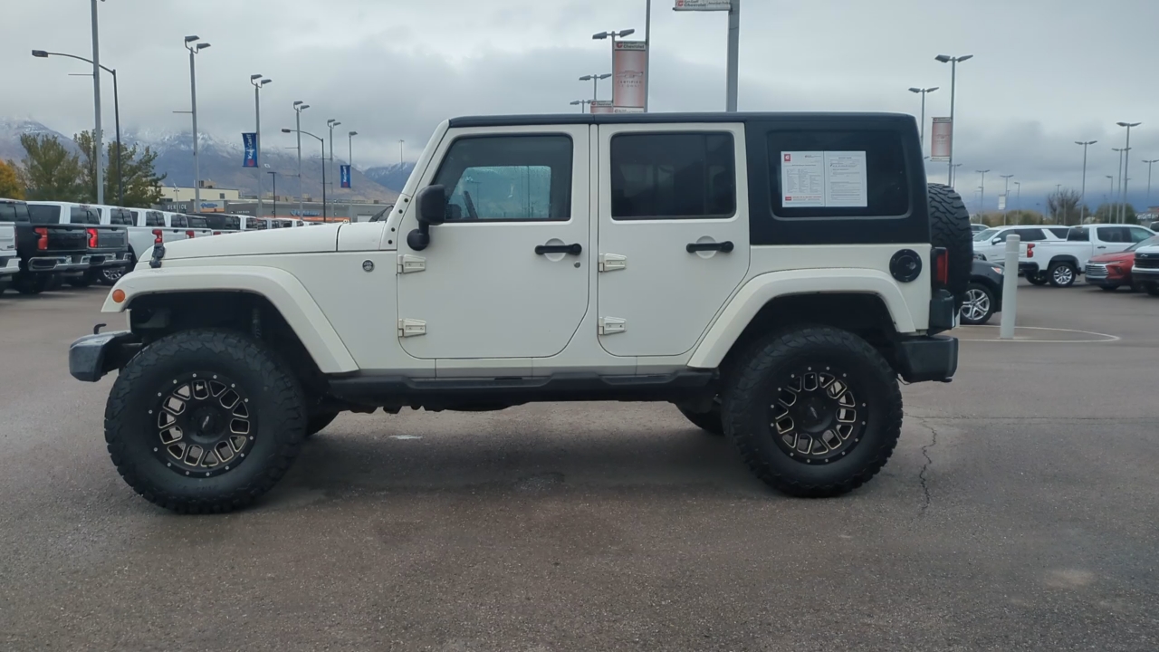 2010 Jeep Wrangler Unlimited Sahara 2