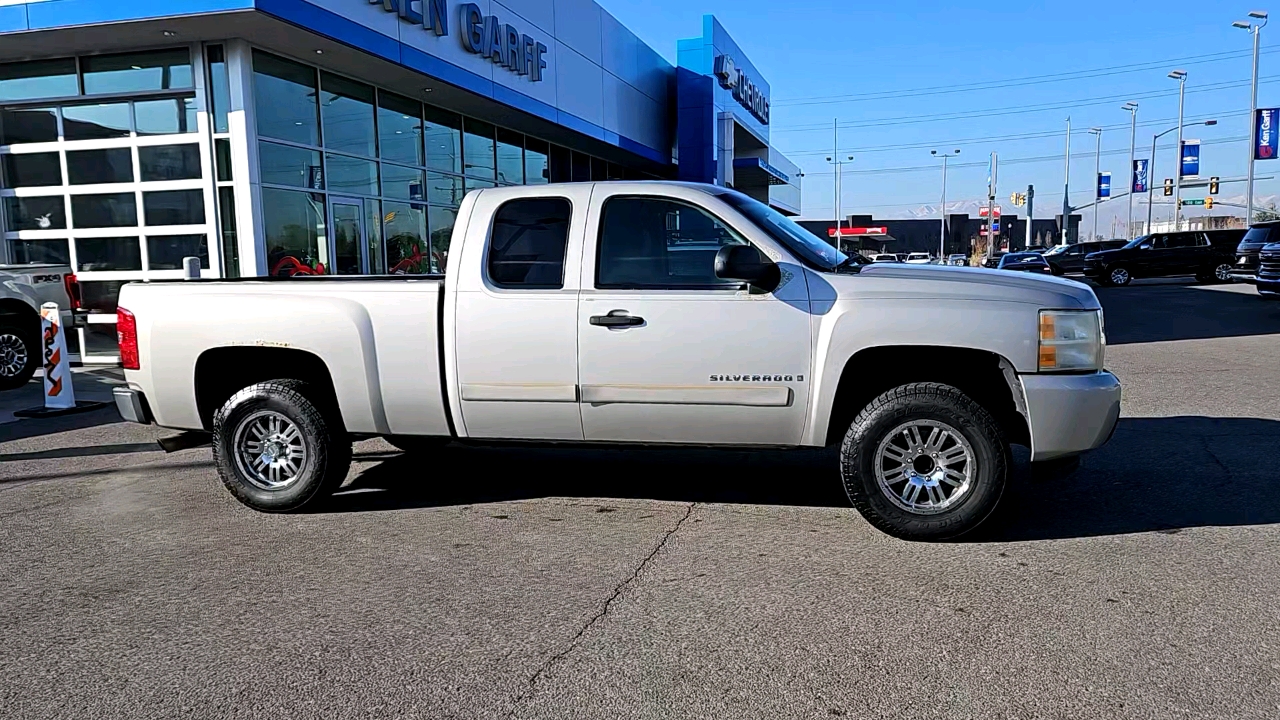 2007 Chevrolet Silverado 1500 LT w/1LT 7