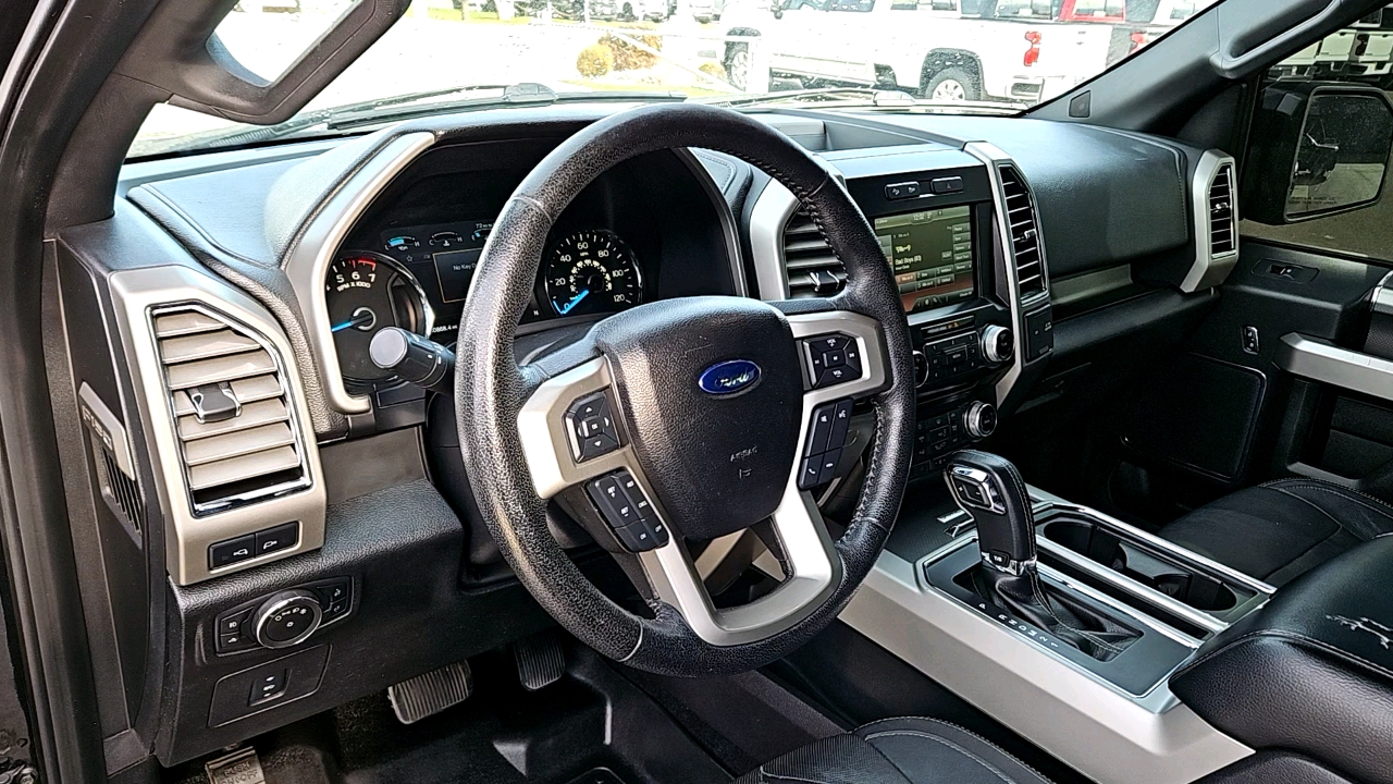 2015 Ford F-150 Lariat 10