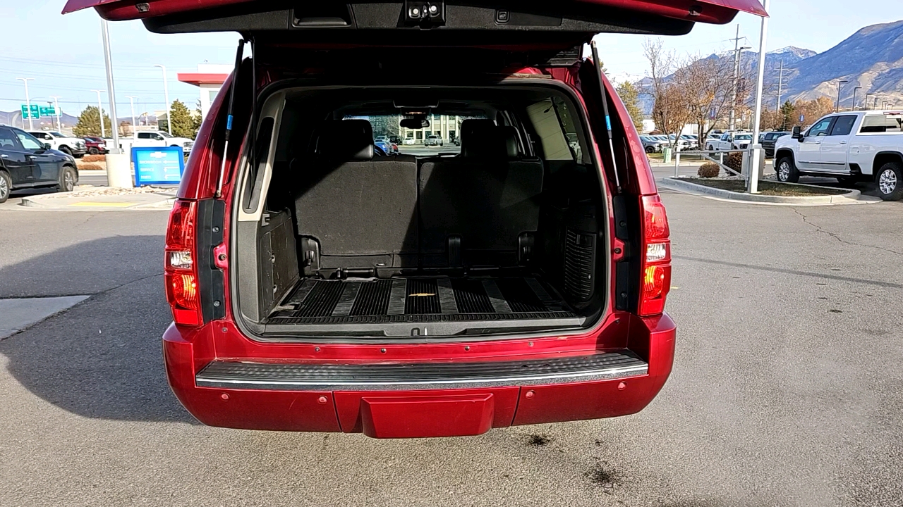 2009 Chevrolet Suburban LTZ 27