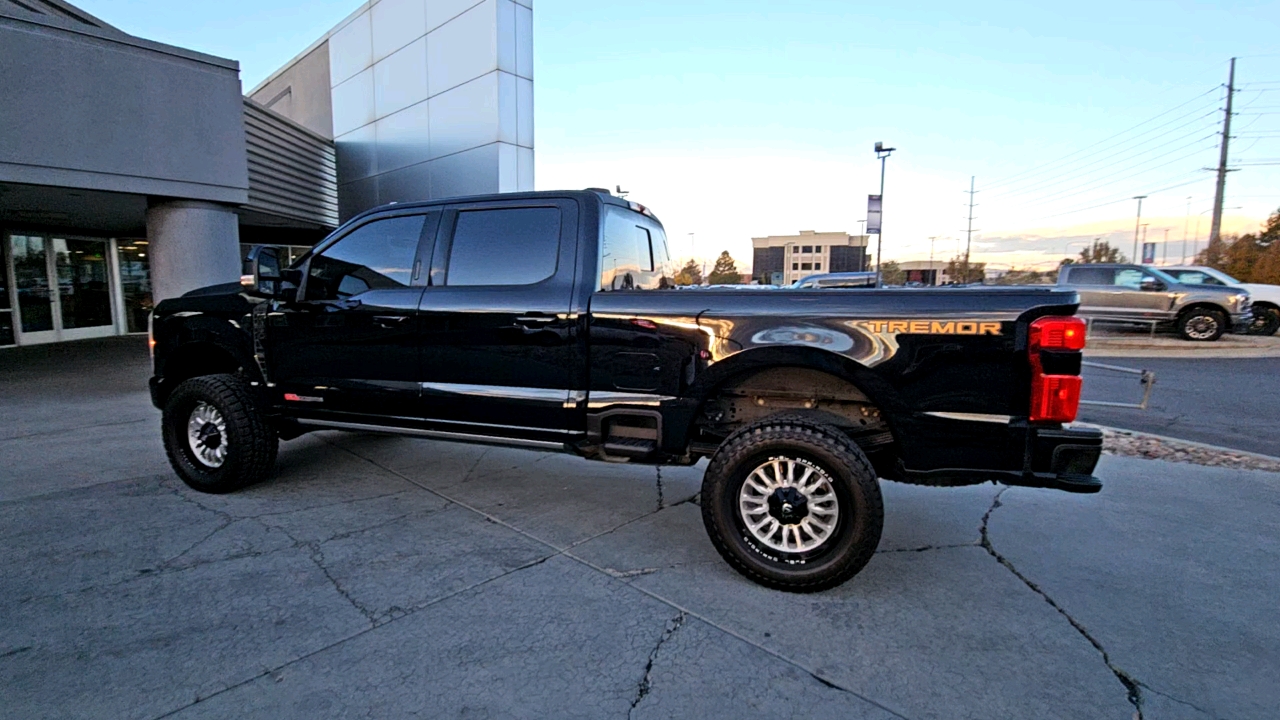 2023 Ford Super Duty F-350 SRW LARIAT 3