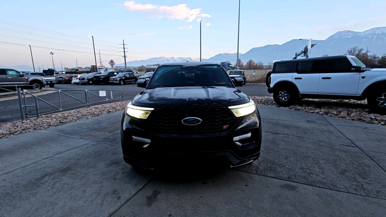 2021 Ford Explorer ST 27