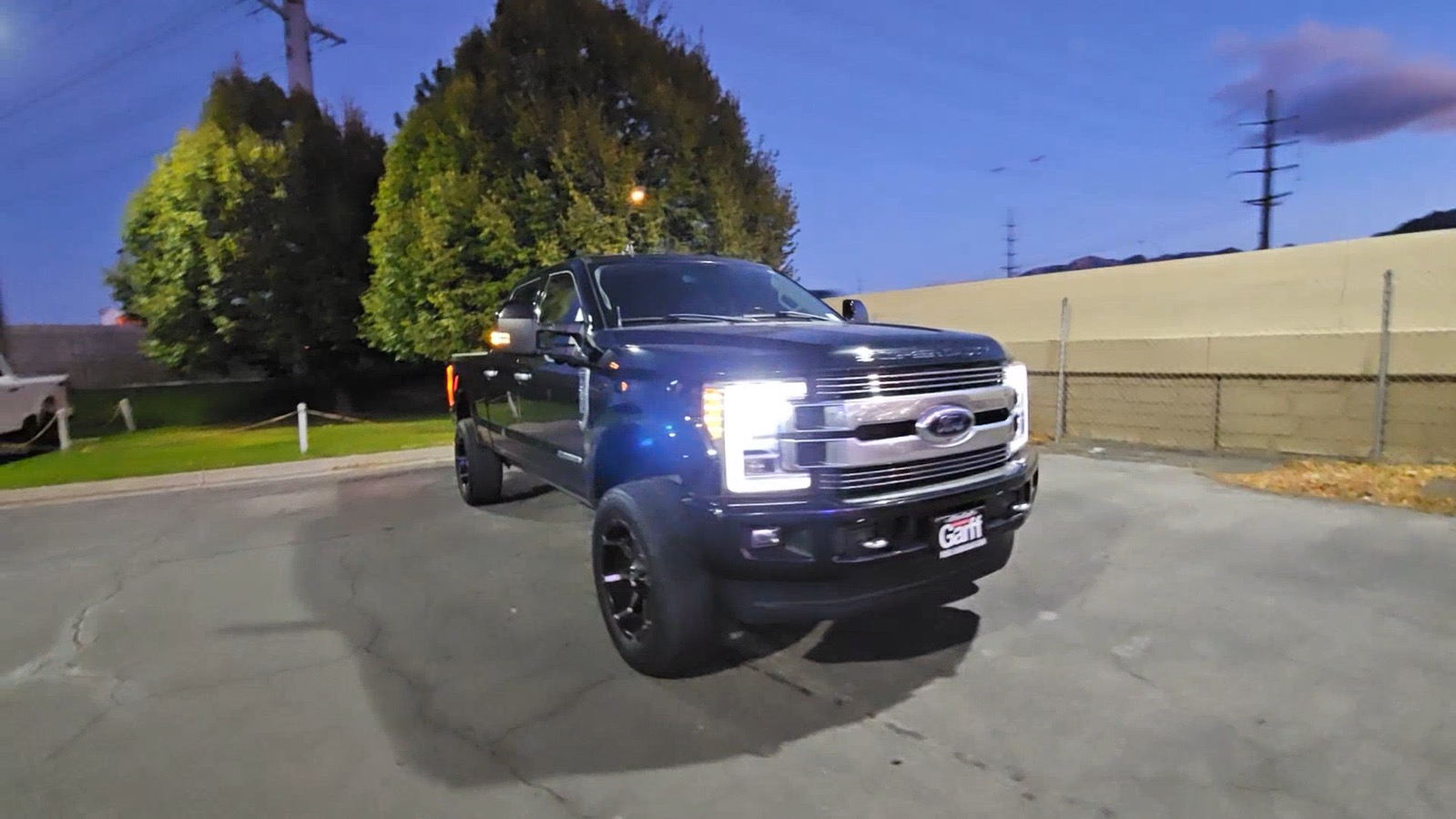 2019 Ford Super Duty F-350 SRW Limited 10