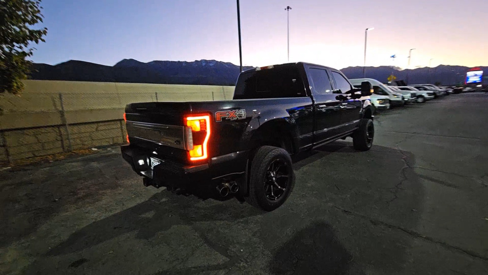 2019 Ford Super Duty F-350 SRW Limited 31