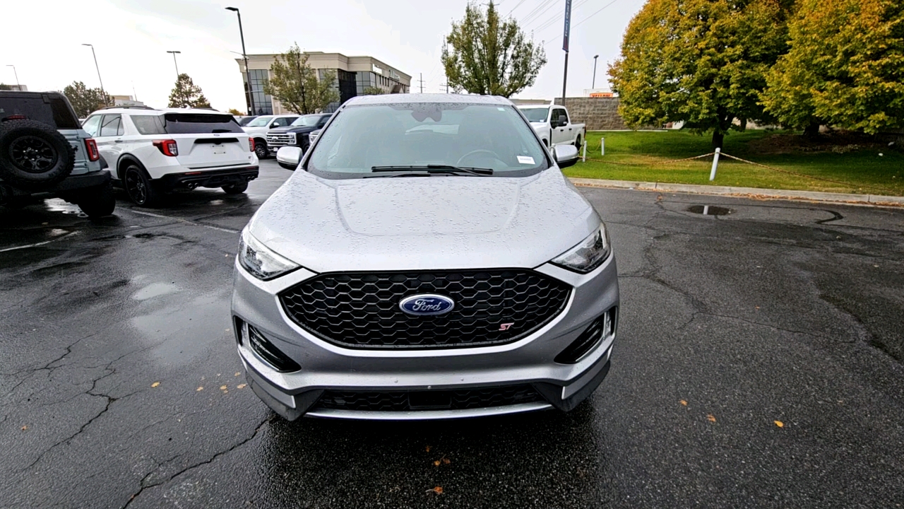 2021 Ford Edge ST 24