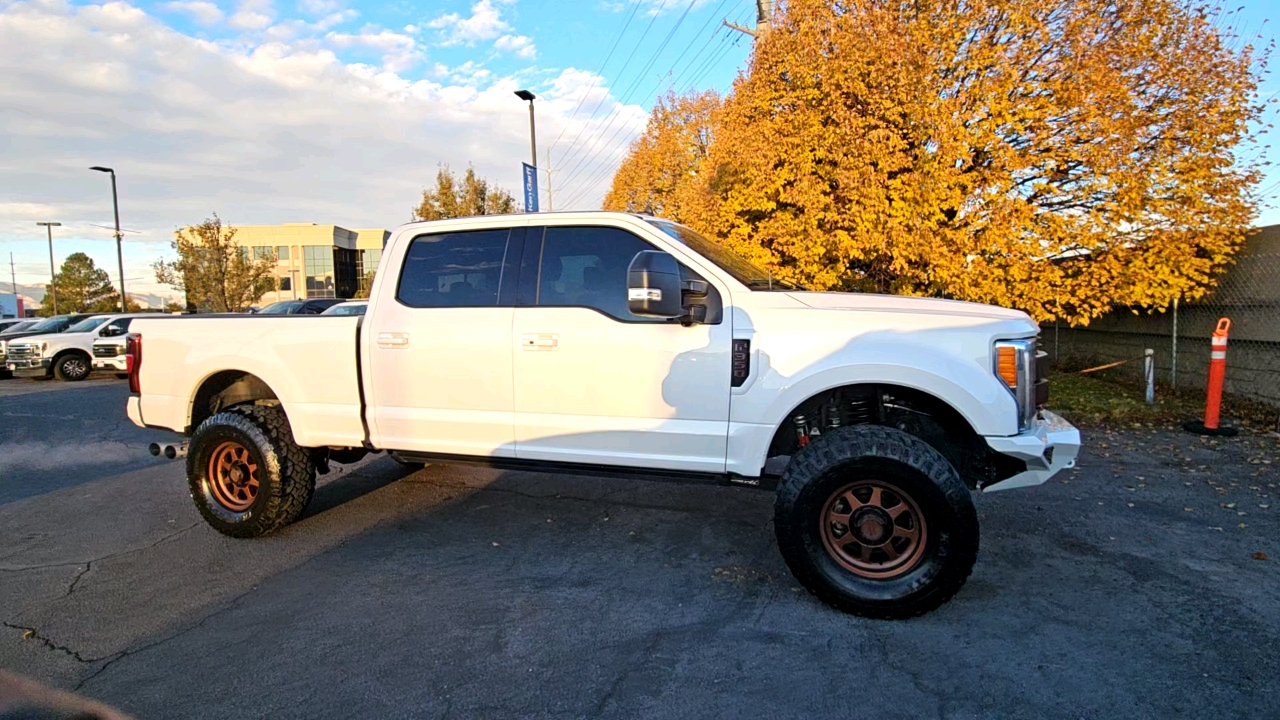 2019 Ford Super Duty F-350 SRW Platinum 6