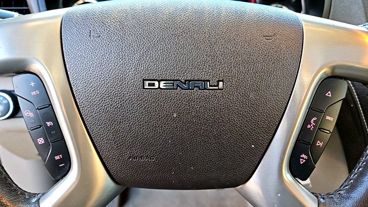 2015 GMC Acadia Denali 9