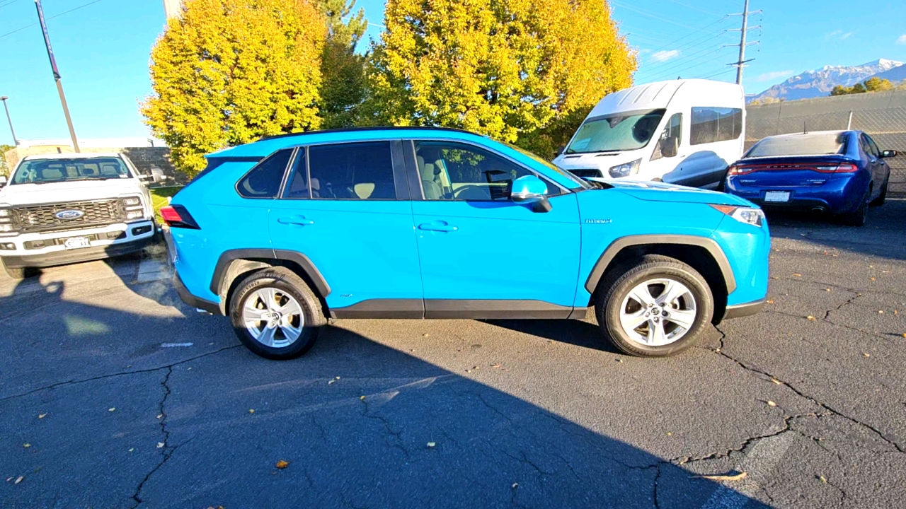 2019 Toyota RAV4 Hybrid XLE 4