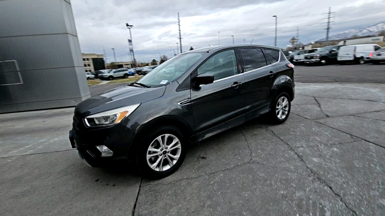 2017 Ford Escape SE 2