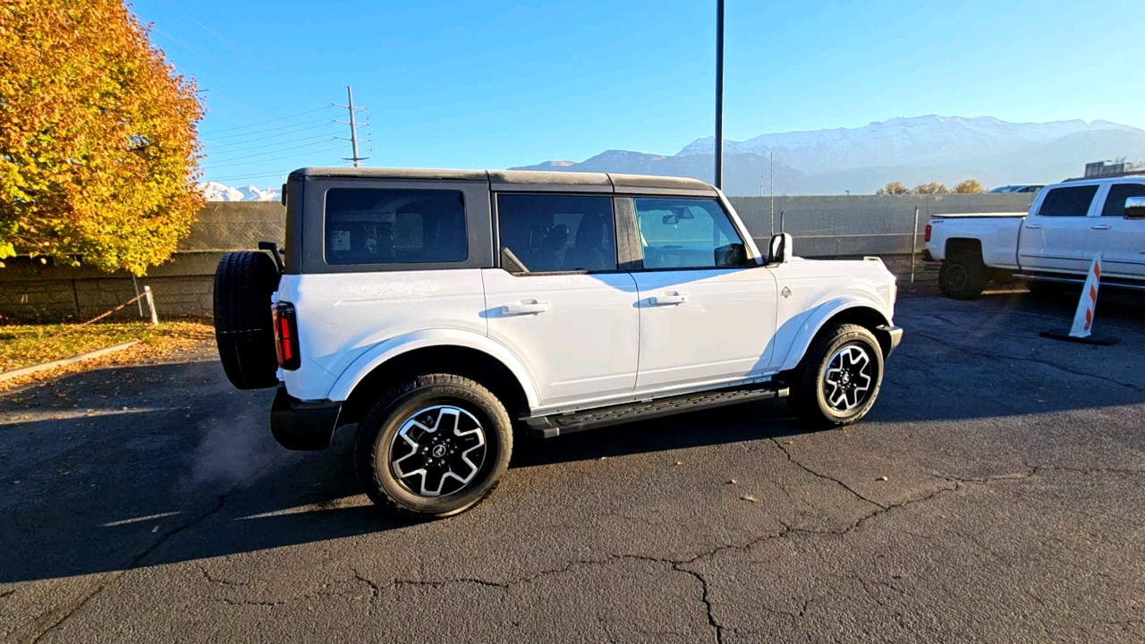 2023 Ford Bronco Outer Banks 4