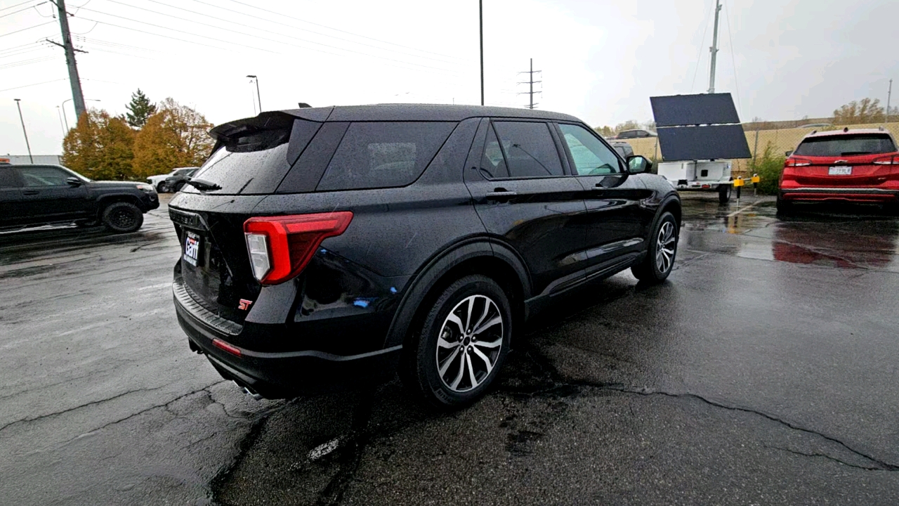 2022 Ford Explorer ST 4